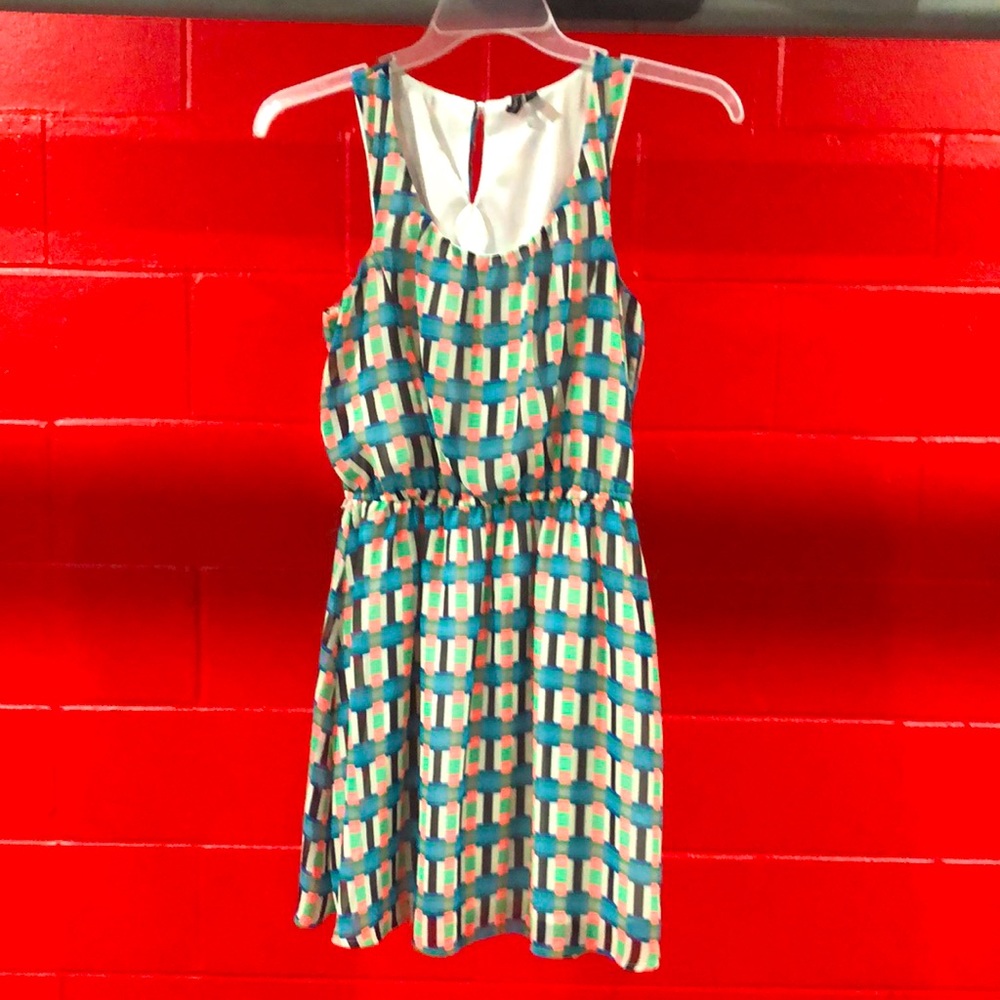 Sleeveless dress